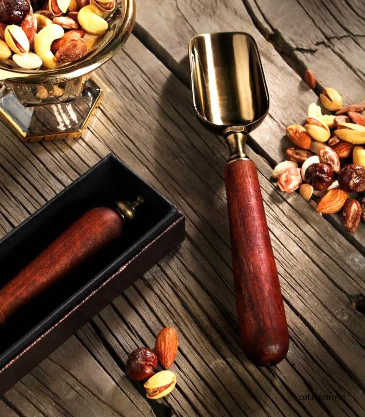 قاشق آجیل دسته چوبی مدل سارینا