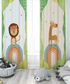 پرده پانچی دو تکه اتاق پسرانه طرح شیر و زرافه مدل Playful lion